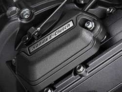 Honda Punya E-Clutch buat Motor Manual, Ganti Gigi Tanpa Tarik Tuas Kopling