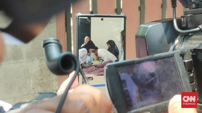 Keponakan SYL, Devo Khadafi mengatakan pamannya tersebut telah berada di dalam rumah sejak pukul 09.30 WITA.