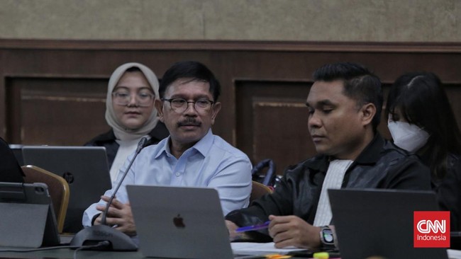 Eks Menkominfo Johnny G. Plate juga dituntut membayar uang pengganti Rp17,8 miliar dalam kasus dugaan korupsi BTS Kominfo.