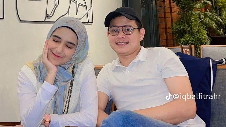 Nadya Mustika dan Iqbal Fitrah Rosadi