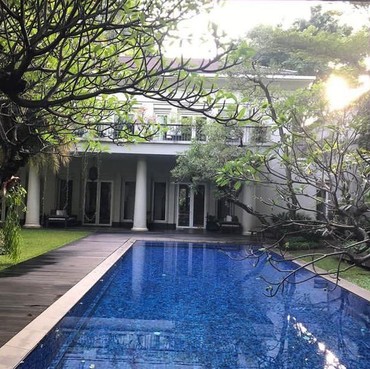 Dikenal Sederhana, Intip 10 Potret Rumah Mewah Jusuf Hamka Bos Jalan Tol Ada Lift