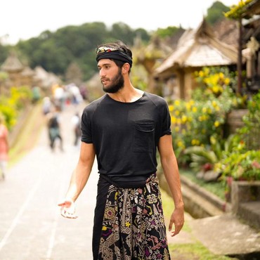 Bukan Sembarangan, Ini Ortu Eks Pacar Berondong yang Digugat Wulan Guritno