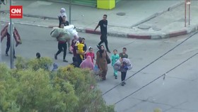 VIDEO: Momen Warga Gaza Berlarian Selamatkan Diri dari Gempuran Israel