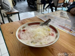 Es Teler Moerni 78 yang Legendaris di Jogja Dibuat dengan Resep Turun Temurun