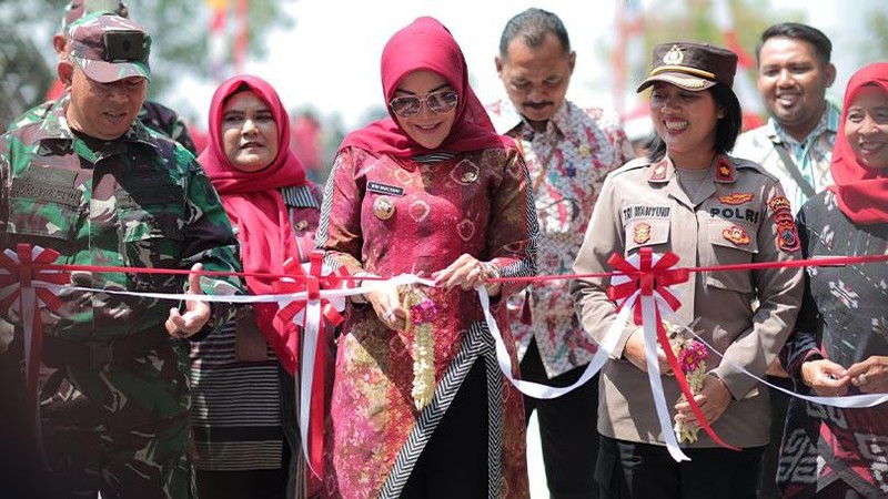 Upacara penutupan Karya Bakti Mandiri Klaten Bersinar Ke-XVIII Tahun 2023 Desa Boto Kecamatan Wonosari diselenggarakan di Lapangan Olah Raga Desa Bentangan.