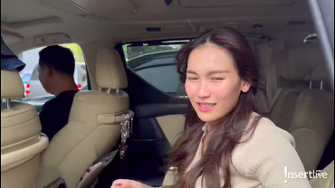 img-title Ayu Ting Ting Tetap Tinggal di Gang Kecil Meski Tajir: Udah Betah, Gimana Dong?