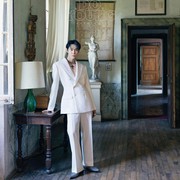 6 Pesona Doyoung NCT di Pemotretan Terbaru untuk Arena Korea