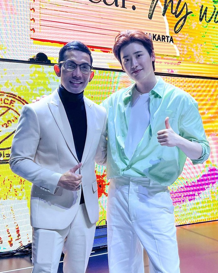 Berbagi pengalaman jadi MC di jumpa fans Lee Jong Suk pada (15/7) lalu, Indra Herlambang sempat khawatir lantaran bintang Big Mouth ini introvert. Namun, acaranya yang seru membuat Jong Suk terlewat lepas dan ceria/ Foto: instagram.com/indraherlambang