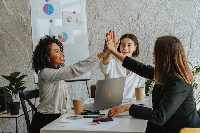 Ilustrasi perempuan bekerja / Foto: Pexels.com/olia danilevich