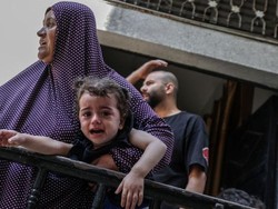 Ratusan Ribu Warga Palestina Mengungsi Akibat Serangan Israel di Gaza