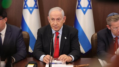 Israel mengumumkan telah menyepakati perjanjian gencatan senjata di Jalur Gaza Palestina pada Rabu (22/11) dan disambut baik oleh milisi Hamas.