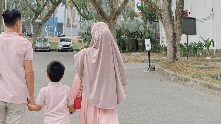 Potret Yusuf Anak Larissa Chou