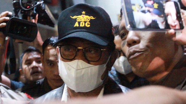 Kabag pemberitaan KPK mengatakan tim penyidik telah melakukan penangkapan dengan sejumlah dasar alasan seperti kekhawatiran melarikan diri.