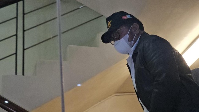 Pengacara eks Mentan Syahrul Yasin Limpo, Febri Diansyah, mengatakan akan datang ke KPK untuk mempertanyakan alasan kliennya dijemput paksa pada malam ini.