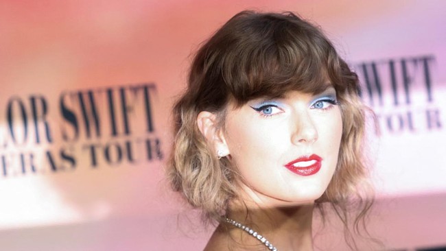 Penyanyi asal Amerika Serikat (AS) Taylor Swift menarik perhatian setelah dianggap 'menyelamatkan' ekonomi Negeri Paman Sam.