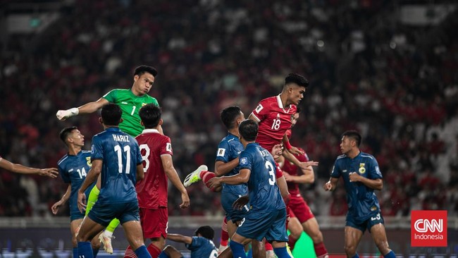Momen 'Gila' Garuda Bantai Azkals 13-1 Timnas Indonesia pernah tampil menggila dengan membantai Filipina 13-1 pada Piala Tiger 2002 di Stadion Gelora Bung Karno, Jakarta.