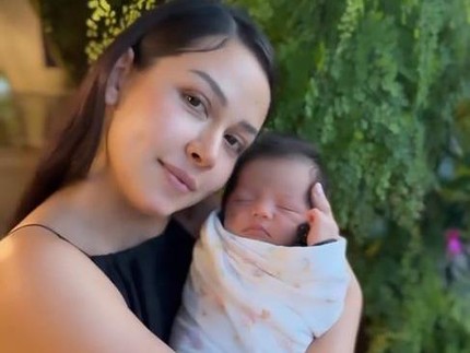 Cerita Estelle Linden Alami Baby Blues, Ikut Nangis bila Si Kecil Menangis
