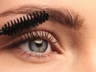 Butuh Mascara Natural atau Badai? Ini Cara Pilih Sesuai Kebutuhan Tampilan Matamu