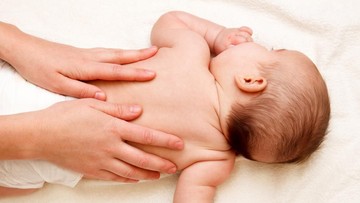 TANDA BAYI TIDAK NYAMAN DIPIJAT