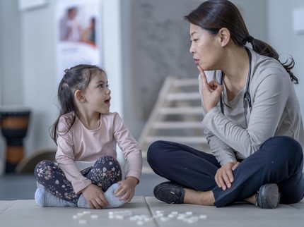 Apakah Anak dengan Sensory Processing Disorder Bisa Terlambat Bicara?