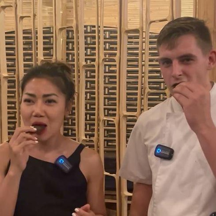 <p>Sebelum traveling, Inge sempat memabagikan konten masak bersama chef dari Belanda. Dalam satu konten, Inge terlihat mencicipi cookies buatan Chef ini, Bunda. Sejak beberapa bulan terakhir, Inge memang mulai aktif membuat konten di akun Instagram miliknya. (Foto: Instagram @inge_anugrah)</p>
