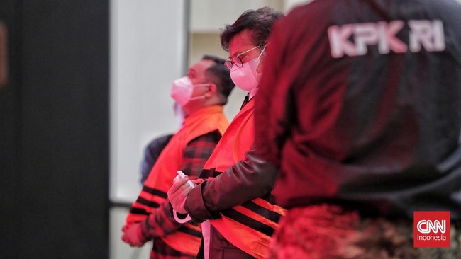 KPK mengungkapkan uang bernominal sampai miliaran diduga hasil korupsi mantan Menteri Pertanian Syahrul Yasin Limpo mengalir ke Partai NasDem.