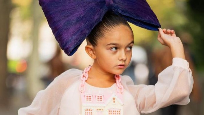 Mengenal Taylen Biggs, Influencer Berusia 10 Tahun yang Menggemparkan Paris Fashion Week