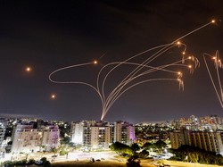 Israel Cegat 2 Roket yang Diluncurkan Jihad Islam dari Gaza