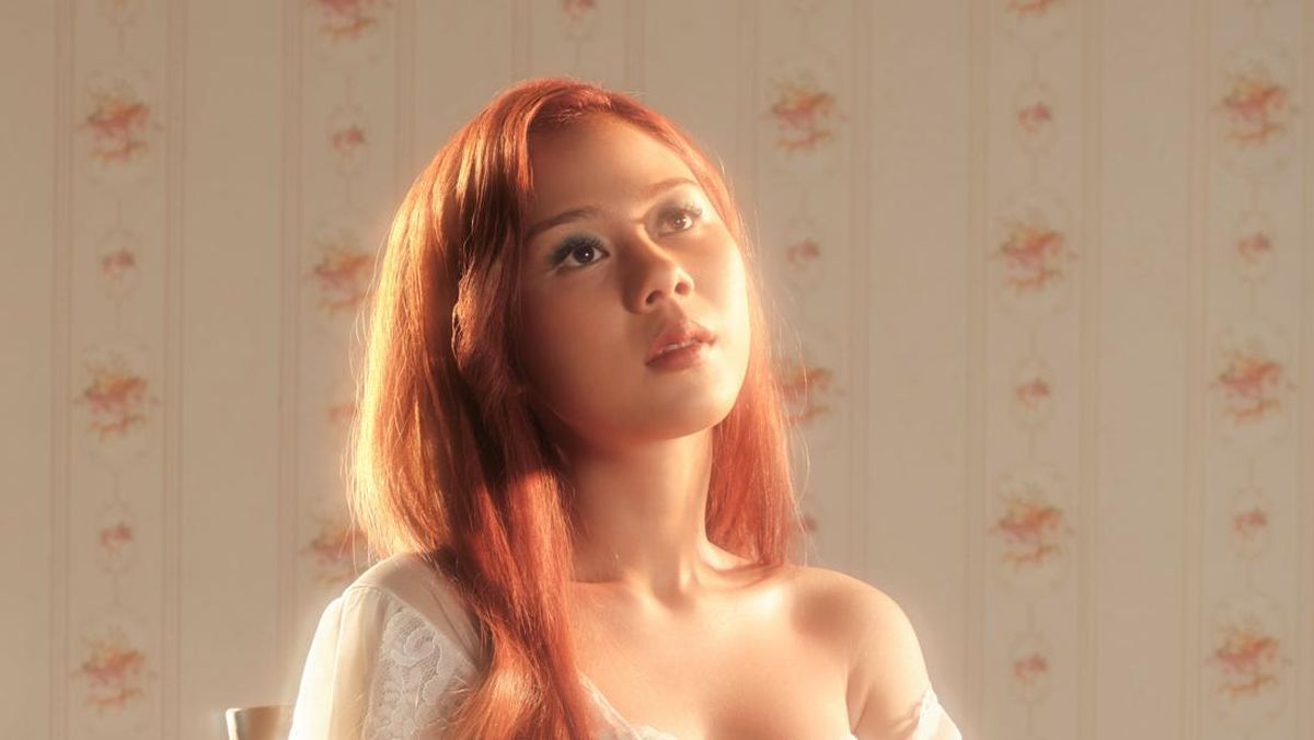 Nadin Amizah Curhat Didiagnosis Disfonia Spasmodik, Apa Itu?