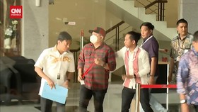 VIDEO: Direktur Kementan Anak Buah SYL Diperiksa KPK Sebagai Tersangka