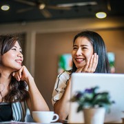 Menurut Pakar Komunikasi Stanford, Ini 3 Kata Ajaib yang Sering Digunakan Orang yang Jago Bicara