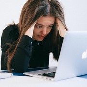 5 Ciri-Ciri Burnout yang Jarang Disadari dan Cara Mengatasinya