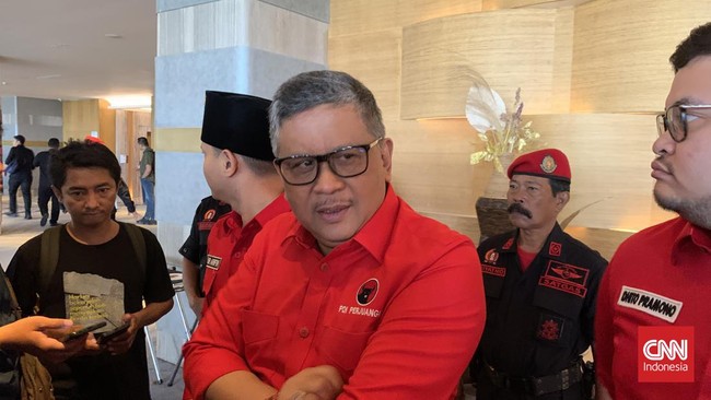 Sekretaris Jenderal (Sekjen) PDIP Hasto Kristiyanto menduga ada pasangan bakal capres dan cawapres yang deg-degan untuk mengikuti tes kesehatan.