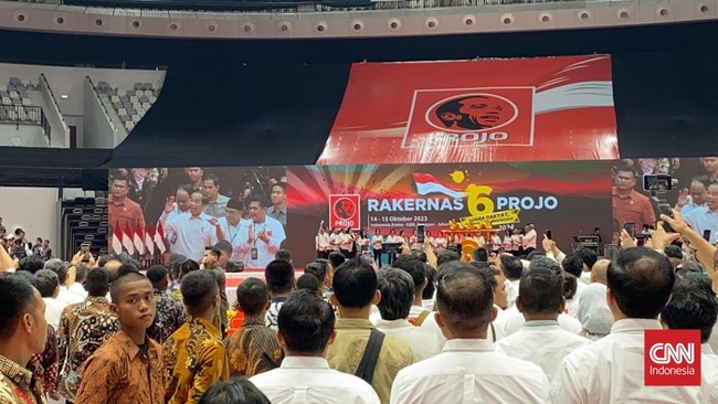 Presiden Jokowi, Prabowo Subianto dan Gibran batal bertemu dalam satu acara di Rakernas Projo, hari ini.