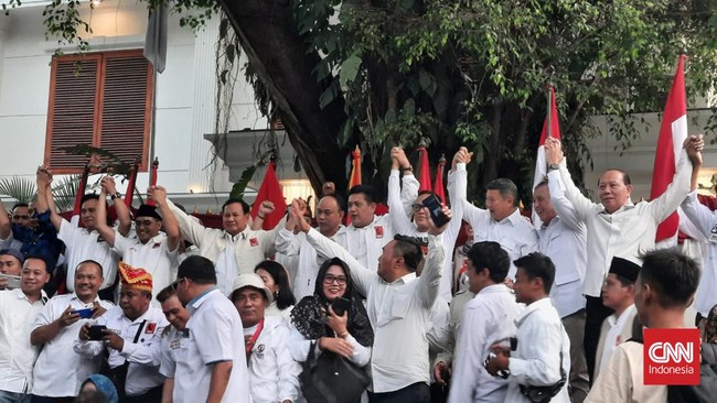 Prabowo Subianto mengatakan kerja-kerja dan pembangunan yang dilakukan Jokowi adalah landasan kuat. Jokowi dinilai Prabowo seorang negarawan.