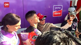 VIDEO: Sprint Race MotoGP Mandalika Beres, Pembalap Diburu Fans