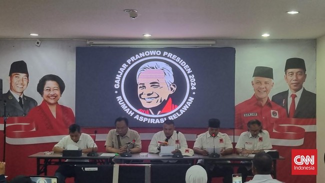 Tiga Dewan Pimpinan Cabang (DPC) Pro-Jokowi (Projo) di Jakarta menggelar deklarasi dukungan terhadap Ganjar Pranowo di Pilpres 2024.