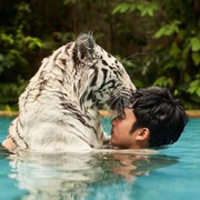 Rumahnya Bak Mini Zoo, 4 Artis Populer Ini Punya Deretan Hewan Peliharaan yang Eksotis
