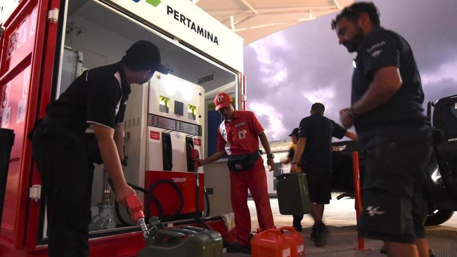 Pertamina Patra Niaga membuka SPBU Modular yang akan dioperasikan selama acara MotoGP Pertamina Grand Prix of Indonesia, di Mandalika, Lombok, NTT.