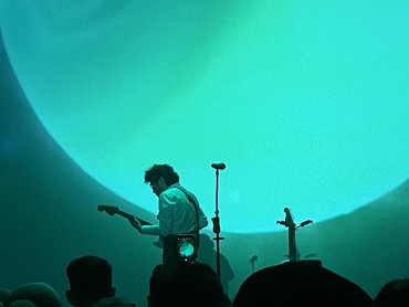 Lirik Lagu Manusia Terakhir di Bumi - Kunto Aji