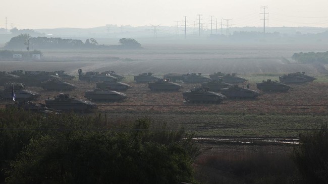 Gempuran Israel ke Jalur Gaza Palestina semakin membabi buta di tengah rencana pemerintahan PM Benjamin Netanyahu melancarkan invasi darat ke wilayah itu.