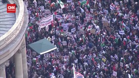 VIDEO: Gelombang Aksi Bela Palestina Menggema Di London Dan New york