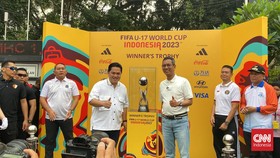 Trofi Piala Dunia U-17 Dipamerkan di Car Free Day