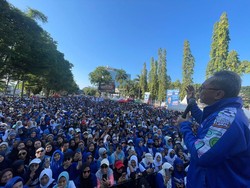 Zulhas Apresiasi Kader PAN Sulsel Bantu Warga Kesulitan Akibat Kemarau