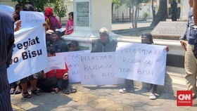 Warga Solo Tapa Bisu di Rumah Dinas Gibran: Kami Muak Politik Dinasti
