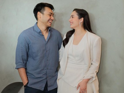 5 Potret Kompak Chelsea Islan & Rob Clinton, Saling Dukung Karier Masing-masing