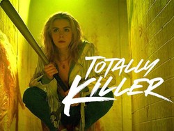 Review Totally Killer: Mencari Pembunuh Berantai Ke Masa Lalu