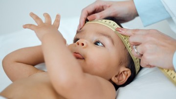 UKURAN LINGKAR KEPALA BAYI MENURUT IDAI