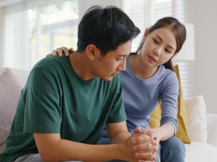 5 Hal yang Bunda Bisa Lakukan saat Suami Kena PHK