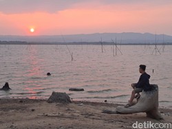 Waduk Gajah Mungkur yang Surut Kini Jadi Lokasi Wisata Nostalgia
